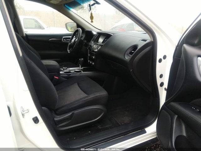 Продажа на аукционе авто 2017 Nissan Pathfinder S, vin: 5N1DR2MM0HC636200, номер лота: 44206571