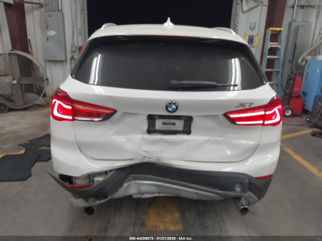 2016 BMW X1 WBXHT3C37GP885402 Photo 5