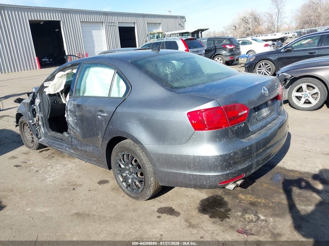 3VWD07AJ5EM267878 Volkswagen Jetta 1.8t Se