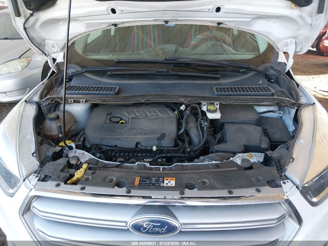 1FMCU9GD7JUB17577 Ford ESCAPE SE