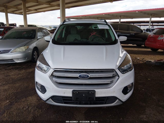 1FMCU9GD7JUB17577 Ford ESCAPE SE