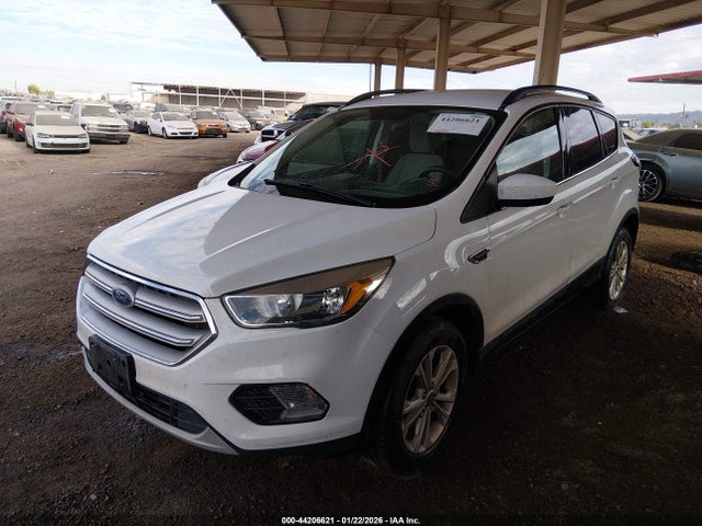 1FMCU9GD7JUB17577 Ford ESCAPE SE