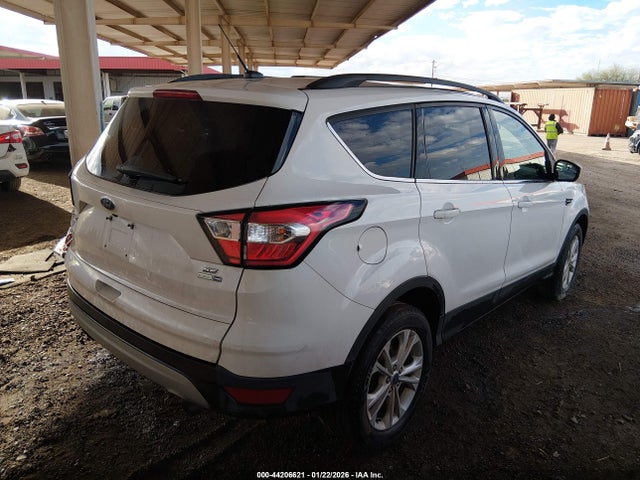 1FMCU9GD7JUB17577 Ford ESCAPE SE