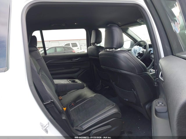 44206672 :رقم المزاد ، 1C4RJKAG9P8848837 vin ، 2023 Jeep Grand Cherokee L Altitude 4x4 مزاد بيع