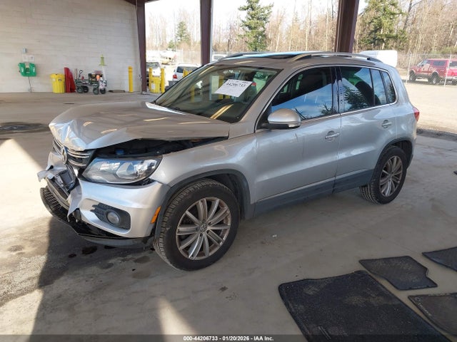 2016 VOLKSWAGEN TIGUAN WVGBV7AX8GW534171 Photo 1