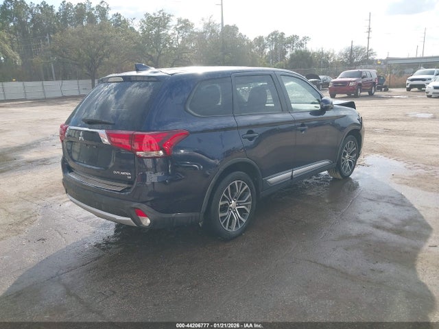 2017 MITSUBISHI OUTLANDER JA4AD3A39HZ054269 Photo 3