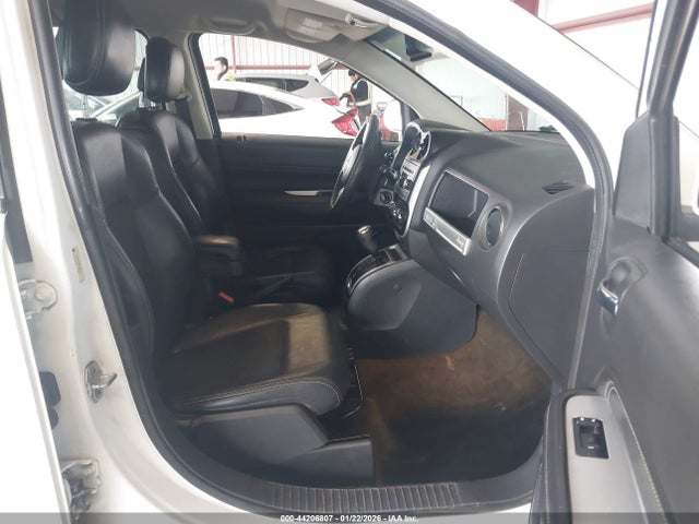 1C4NJCEA9GD666721 Jeep Compass Latitude