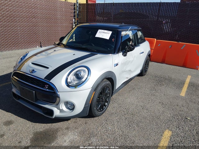 2017 MINI HARDTOP WMWXP7C55H2A45297 Photo 1