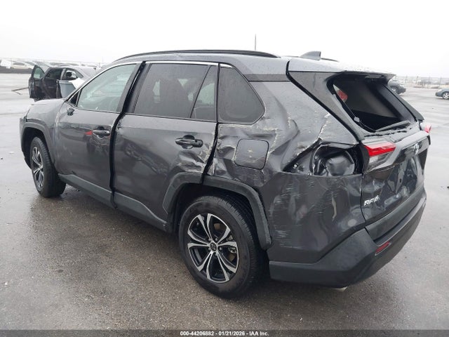 Toyota RAV4 LE 2019 2T3H1RFV0KW044196 Image 3