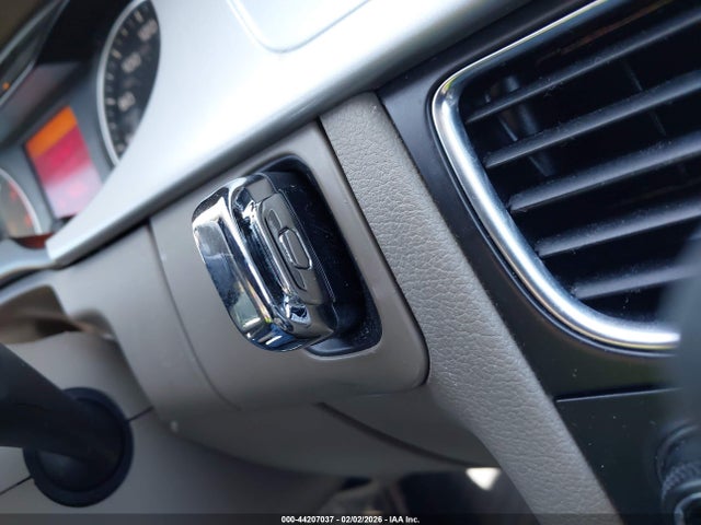 2012 AUDI A4 WAUAFAFLXCN018911 Photo 10