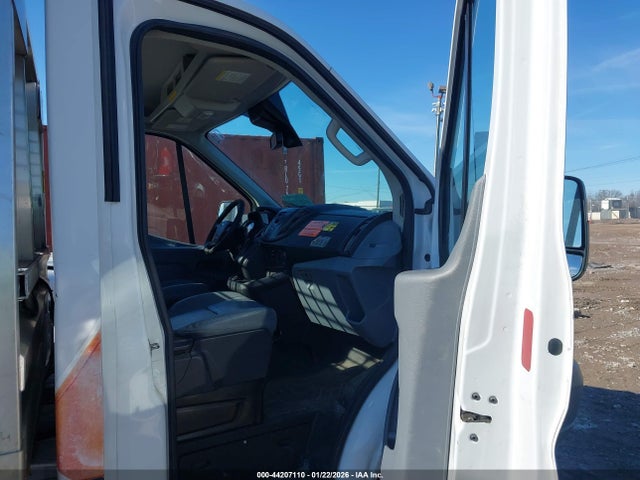 1FDYR5ZM6JKA92714 Ford Transit-250 Cab
