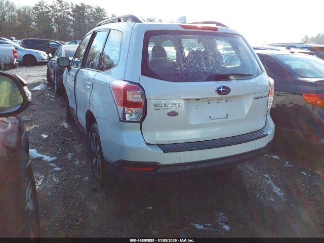 2018 SUBARU FORESTER JF2SJABC6JH517410 Photo 2