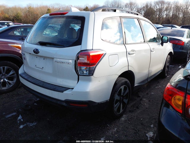 2018 SUBARU FORESTER JF2SJABC6JH517410 Photo 3