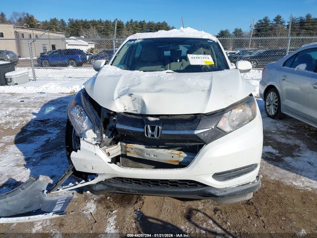 3CZRU6H39JM731595 Honda HR-V LX