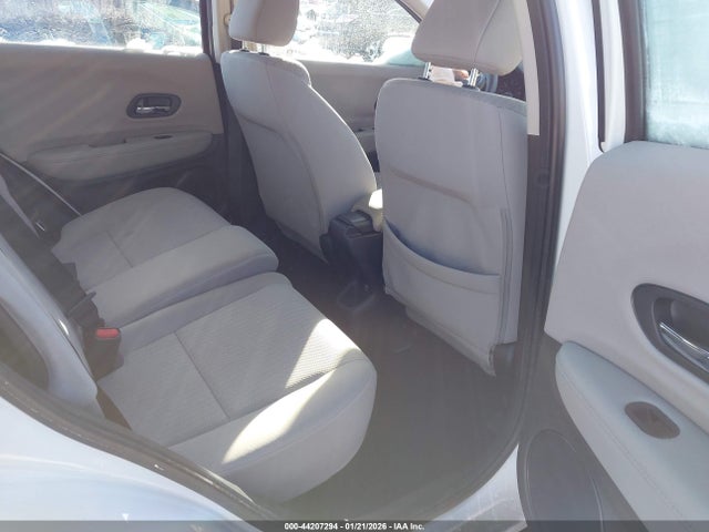 2018 HONDA HR-V 3CZRU6H39JM731595 Photo 7