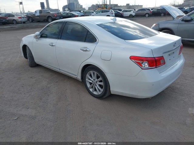 2011 LEXUS ES 350 JTHBK1EG6B2432144 Photo 2