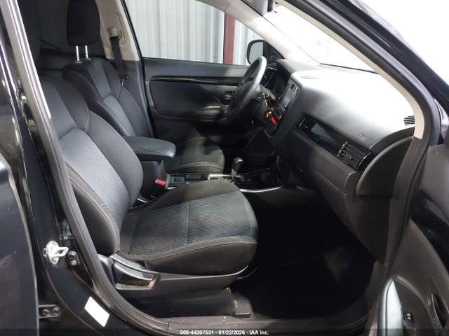 2019 MITSUBISHI OUTLANDER JA4AD2A30KZ025468 Photo 4