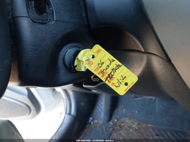 44207569 :رقم المزاد ، 4F2CZ94196KM13493 vin ، 2006 Mazda Tribute S مزاد بيع