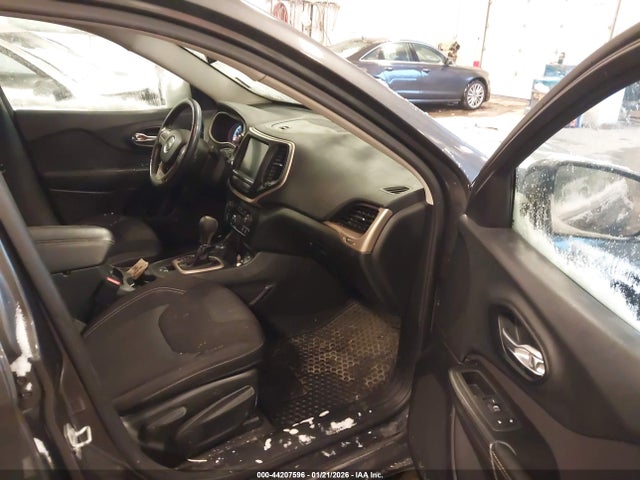 Продажа на аукционе авто 2015 Jeep Cherokee Latitude, vin: 1C4PJMCSXFW583067, номер лота: 44207596