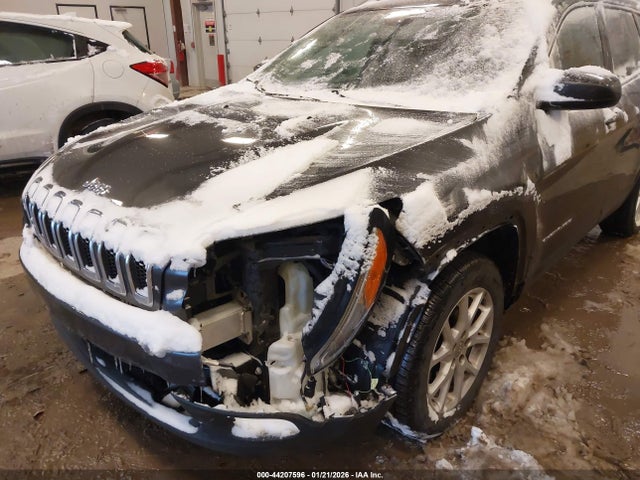 Продажа на аукционе авто 2015 Jeep Cherokee Latitude, vin: 1C4PJMCSXFW583067, номер лота: 44207596