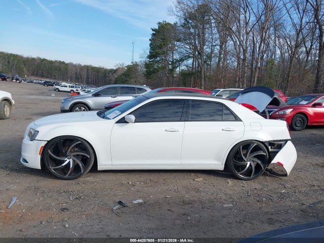 Aukcja sprzedaży 2019 Chrysler 300 300s, vin: 2C3CCABG2KH515525, numer aukcji: 44207605