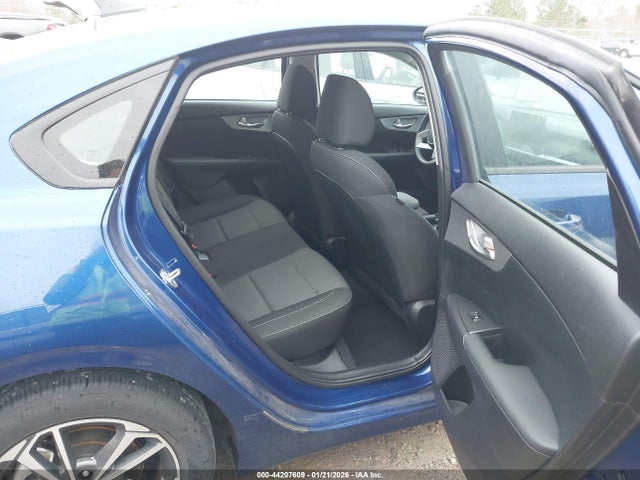 3KPF24ADXPE683419 KIA Forte Lxs