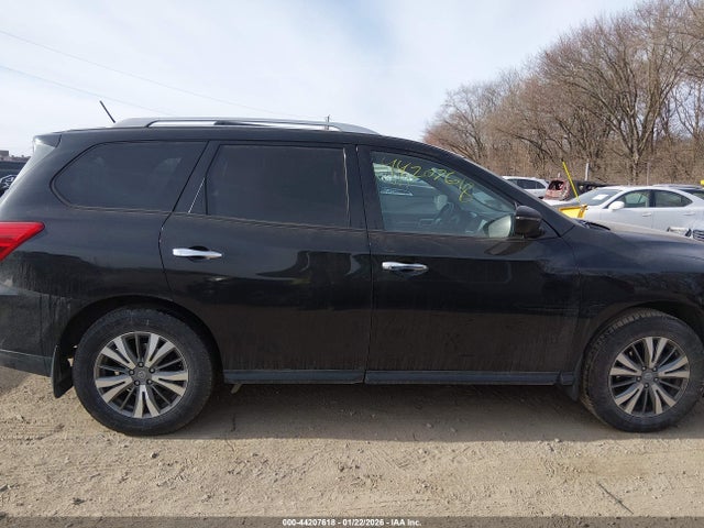44207618 :رقم المزاد ، 5N1DR2MM1JC676405 vin ، 2018 Nissan Pathfinder S مزاد بيع