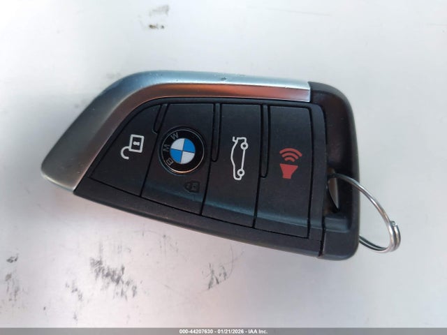 2018 BMW X1 WBXHT3C32J5L24981 Photo 10