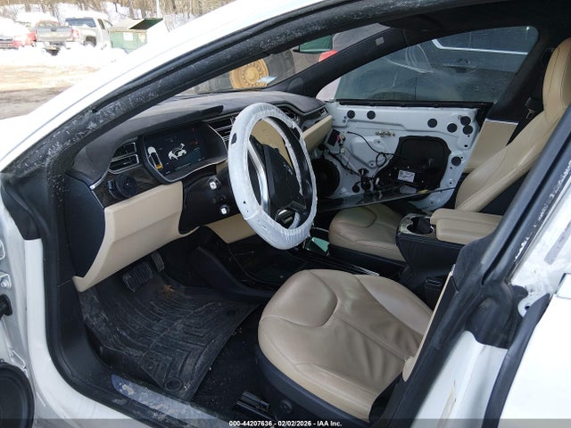 2015 TESLA MODEL S 5YJSA1S13FFP74593 Photo 4