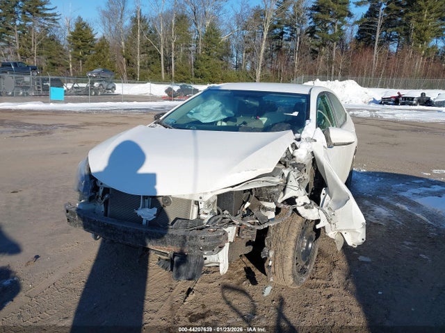 2016 TOYOTA COROLLA 2T1BURHE7GC586942 Photo 1