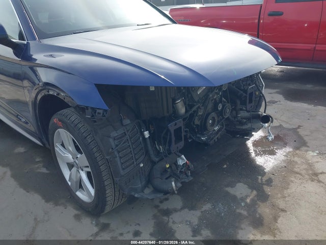 WA1BNAFY9J2029591 Audi Q5 2.0t Premium/2.0t Tech Premium