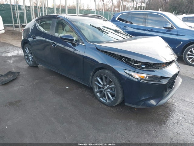 Auction sale of the 2019 Mazda Mazda3, vin: JM1BPBJMXK1141043, lot number: 44207660