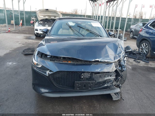 2019 Mazda Mazda3 მანქანა იყიდება აუქციონზე, vin: JM1BPBJMXK1141043, აუქციონის ნომერი: 44207660