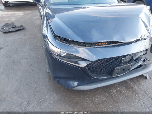 2019 Mazda Mazda3 მანქანა იყიდება აუქციონზე, vin: JM1BPBJMXK1141043, აუქციონის ნომერი: 44207660