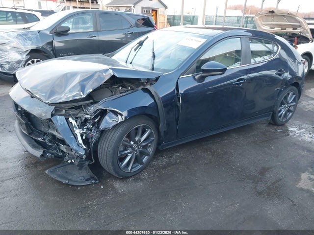 2019 Mazda Mazda3 მანქანა იყიდება აუქციონზე, vin: JM1BPBJMXK1141043, აუქციონის ნომერი: 44207660
