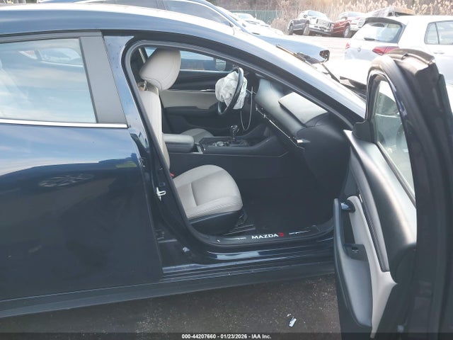 2019 Mazda Mazda3 მანქანა იყიდება აუქციონზე, vin: JM1BPBJMXK1141043, აუქციონის ნომერი: 44207660