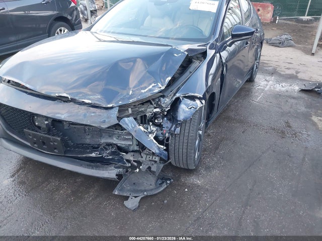 2019 Mazda Mazda3 მანქანა იყიდება აუქციონზე, vin: JM1BPBJMXK1141043, აუქციონის ნომერი: 44207660