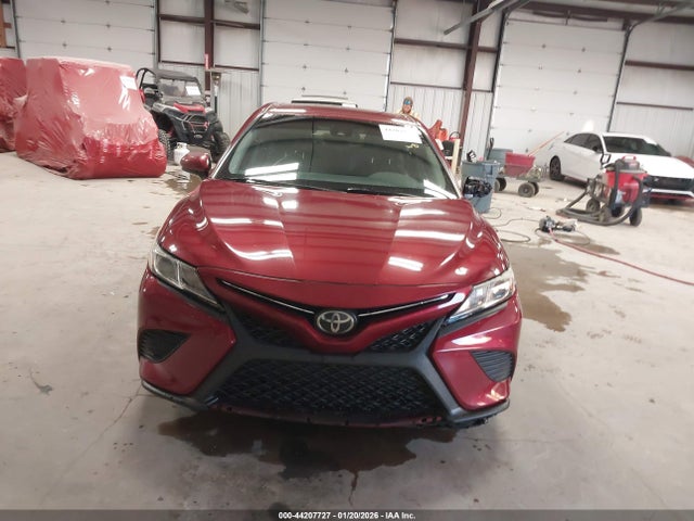 4T1B11HK6JU602876 Toyota CAMRY SE
