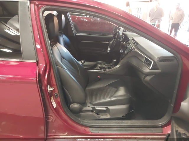 4T1B11HK6JU602876 Toyota CAMRY SE