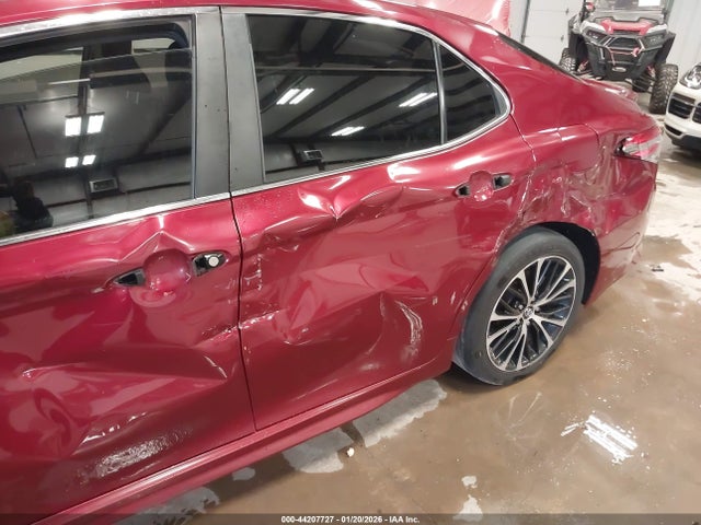 4T1B11HK6JU602876 Toyota CAMRY SE