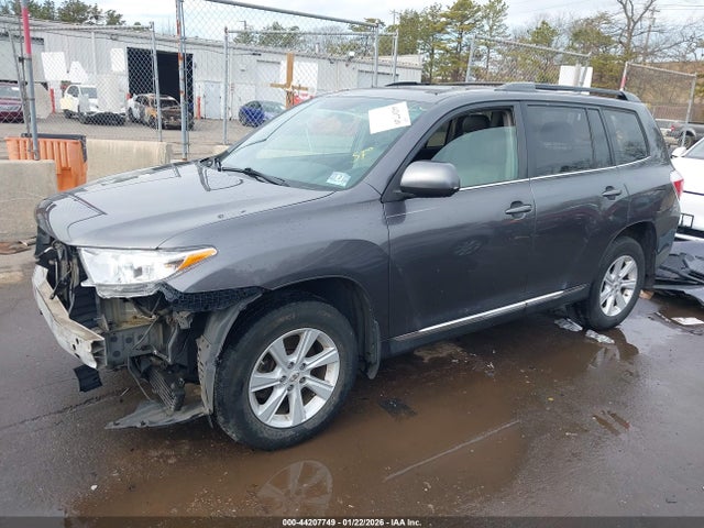 2012 Toyota Highlander Se V6 მანქანა იყიდება აუქციონზე, vin: 5TDBK3EH6CS122768, აუქციონის ნომერი: 44207749