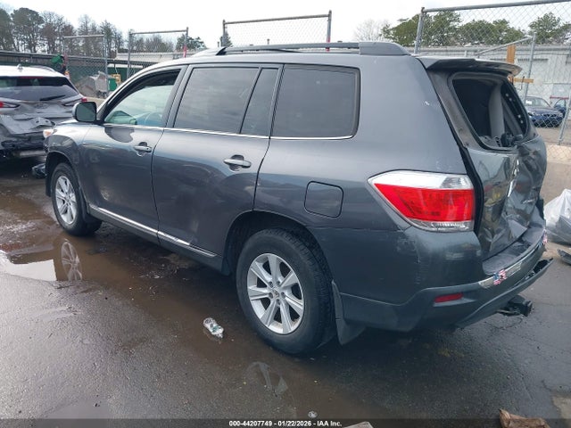 2012 Toyota Highlander Se V6 მანქანა იყიდება აუქციონზე, vin: 5TDBK3EH6CS122768, აუქციონის ნომერი: 44207749