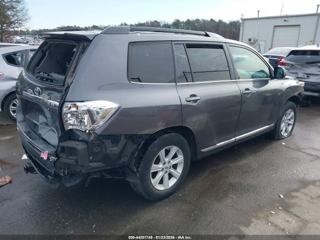 2012 Toyota Highlander Se V6 მანქანა იყიდება აუქციონზე, vin: 5TDBK3EH6CS122768, აუქციონის ნომერი: 44207749