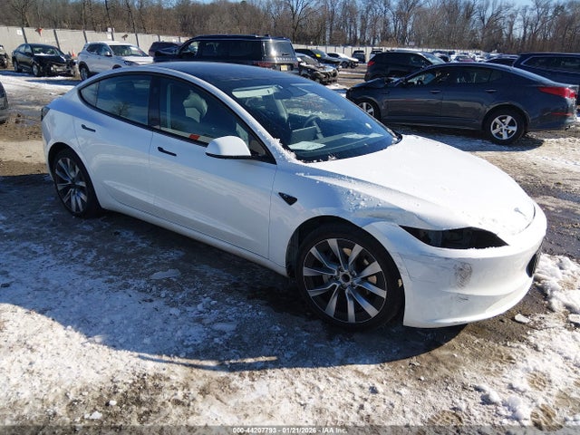2024 TESLA MODEL 3 5YJ3E1EA4RF822675 Photo 0