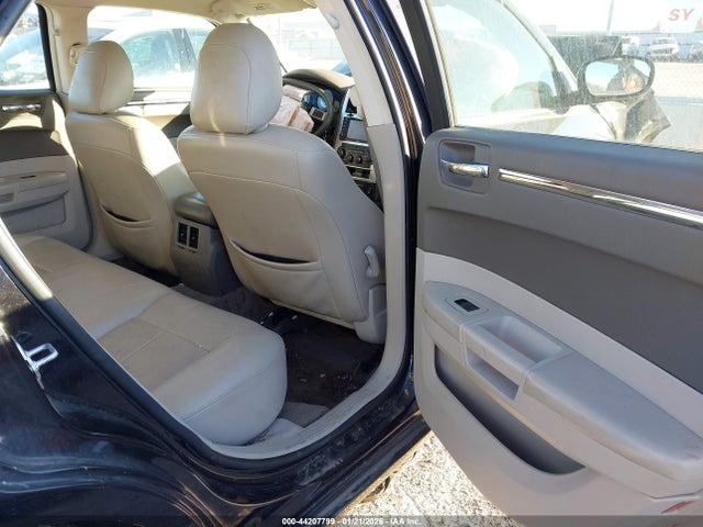 Продаж на аукціоні авто 2010 Chrysler 300 Touring/signature Series/executive Series, vin: 2C3CA5CV1AH121992, номер лоту: 44207799