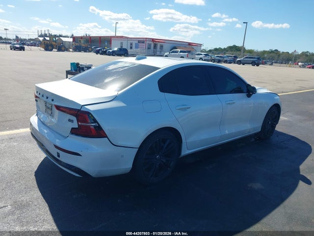 2024 VOLVO S60 7JRL12FH5RG290339 Photo 3