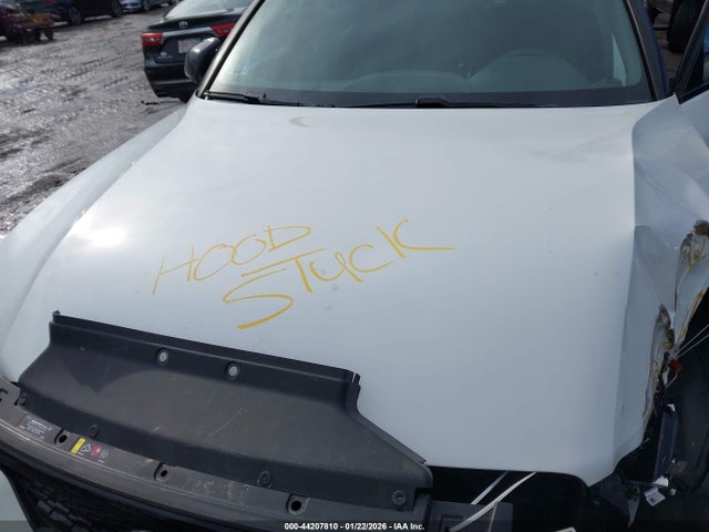 2019 VOLVO XC40 YV4162XZ3K2005877 Photo 9