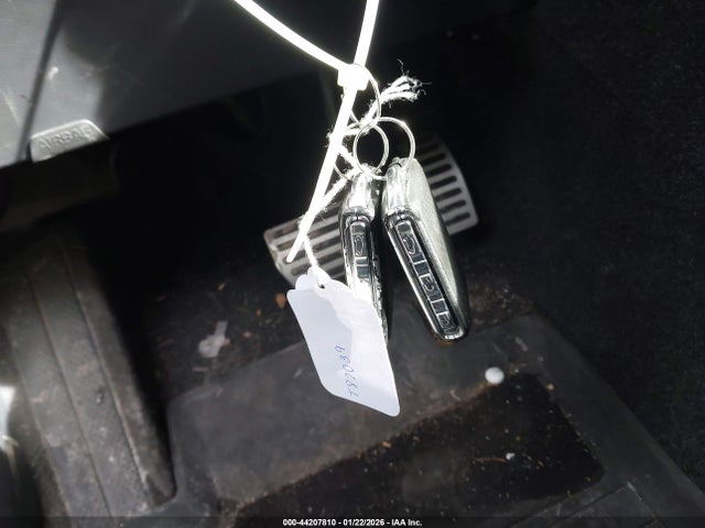 2019 VOLVO XC40 YV4162XZ3K2005877 Photo 10