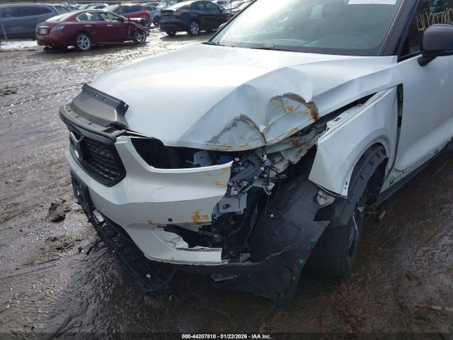 2019 VOLVO XC40 YV4162XZ3K2005877 Photo 5