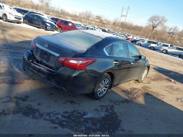 Nissan Altima 2.5 S 2018 1N4AL3AP2JC193394 Image 4